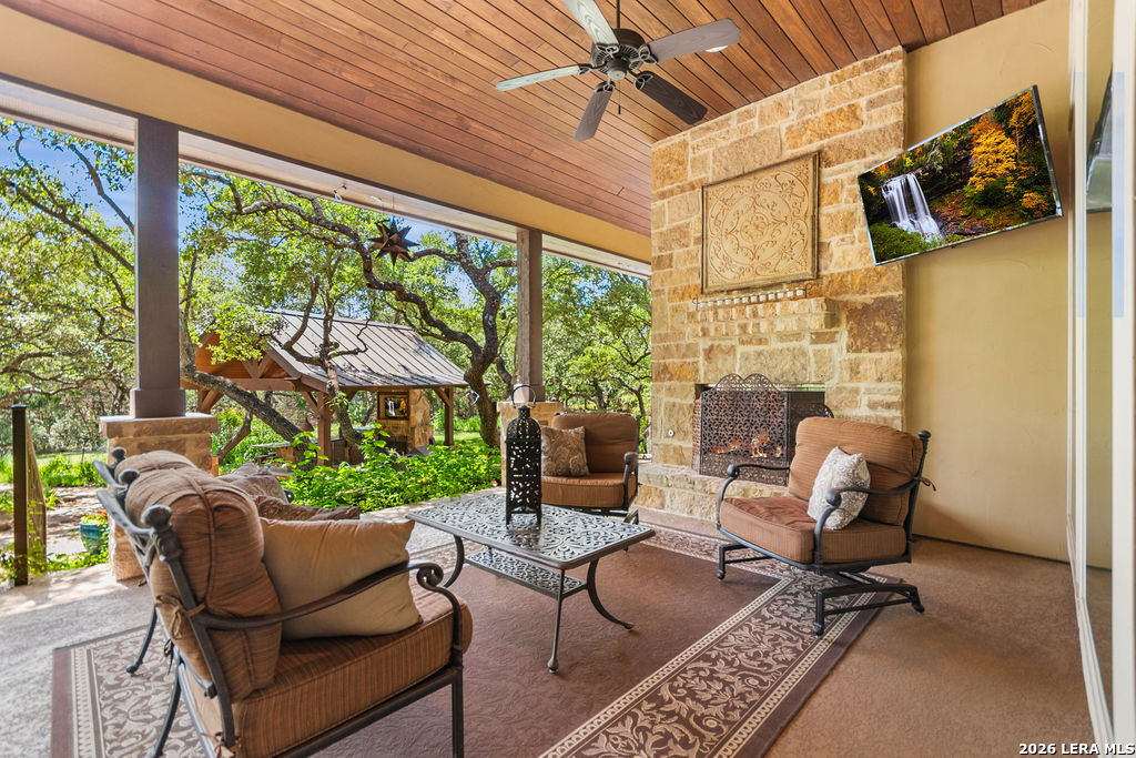25 Stone Terrace Fair Oaks Ranch TX 78015