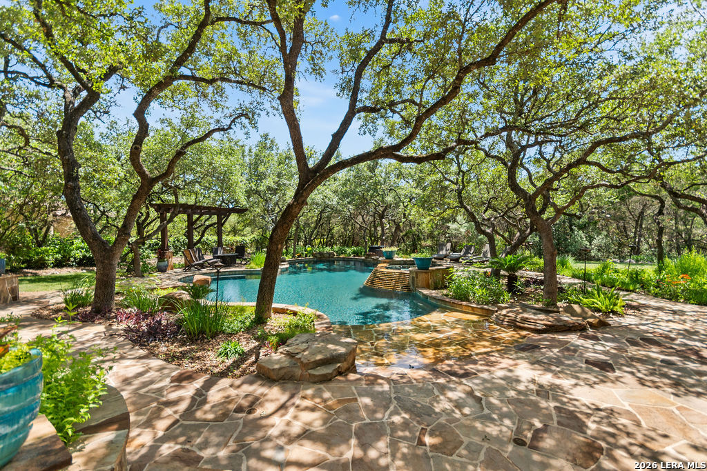 25 Stone Terrace Fair Oaks Ranch TX 78015
