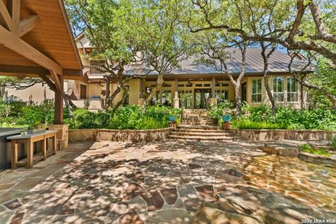 25 Stone Terrace Fair Oaks Ranch TX 78015