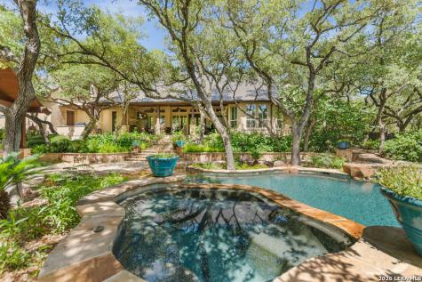 25 Stone Terrace Fair Oaks Ranch TX 78015