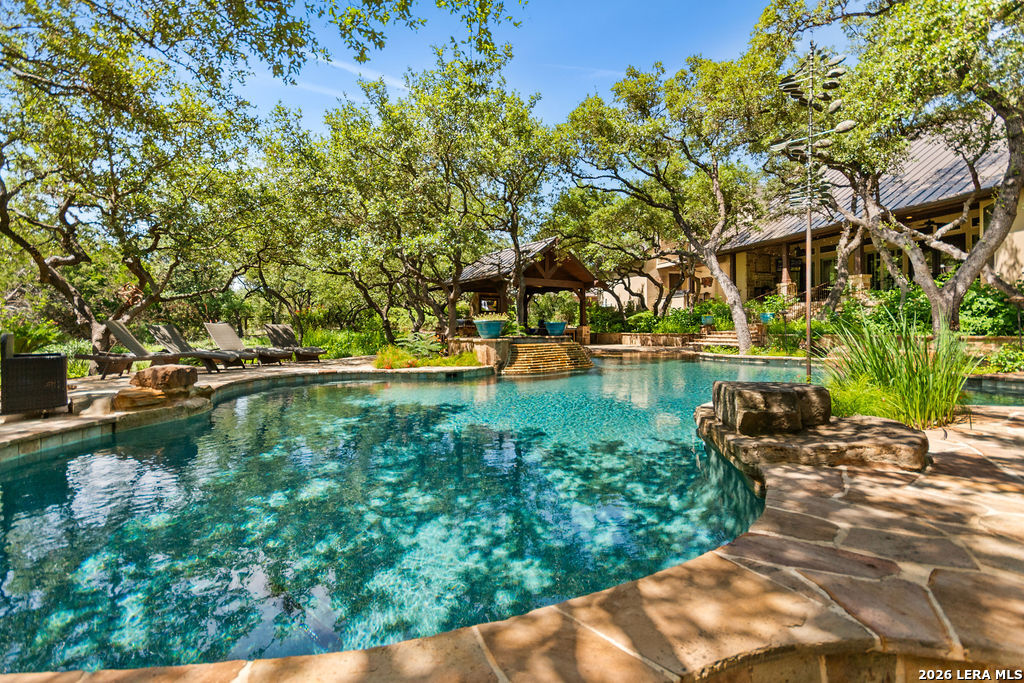25 Stone Terrace Fair Oaks Ranch TX 78015
