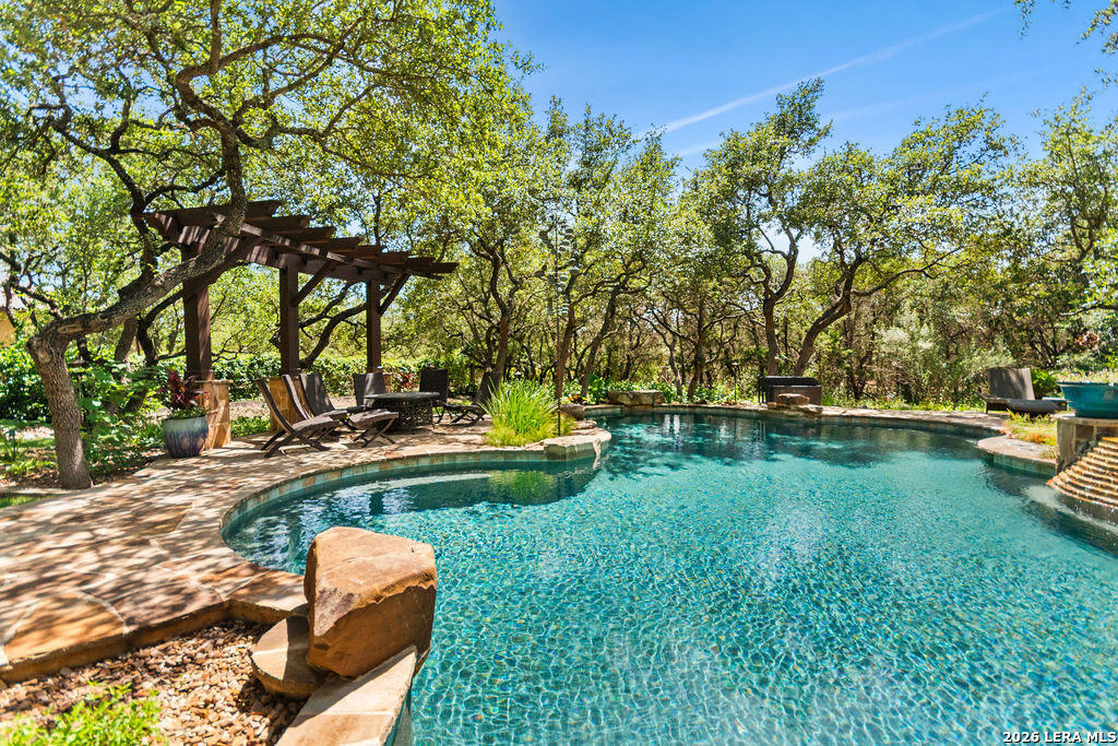 25 Stone Terrace Fair Oaks Ranch TX 78015