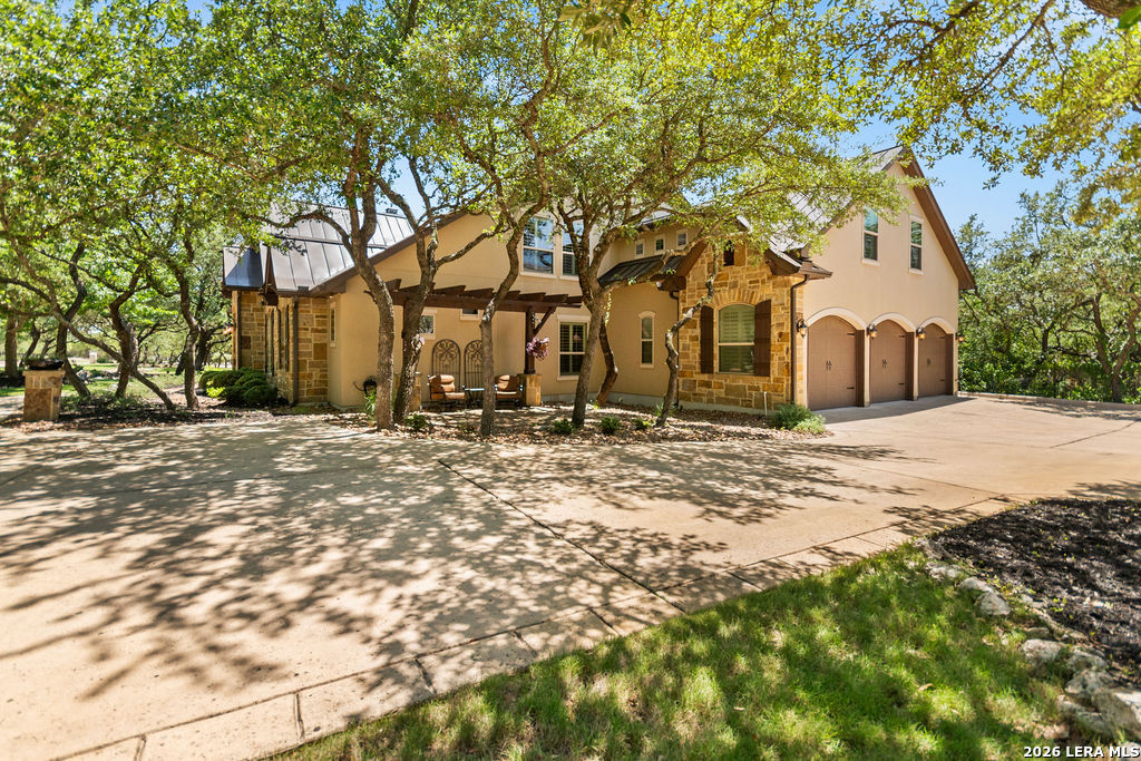25 Stone Terrace Fair Oaks Ranch TX 78015