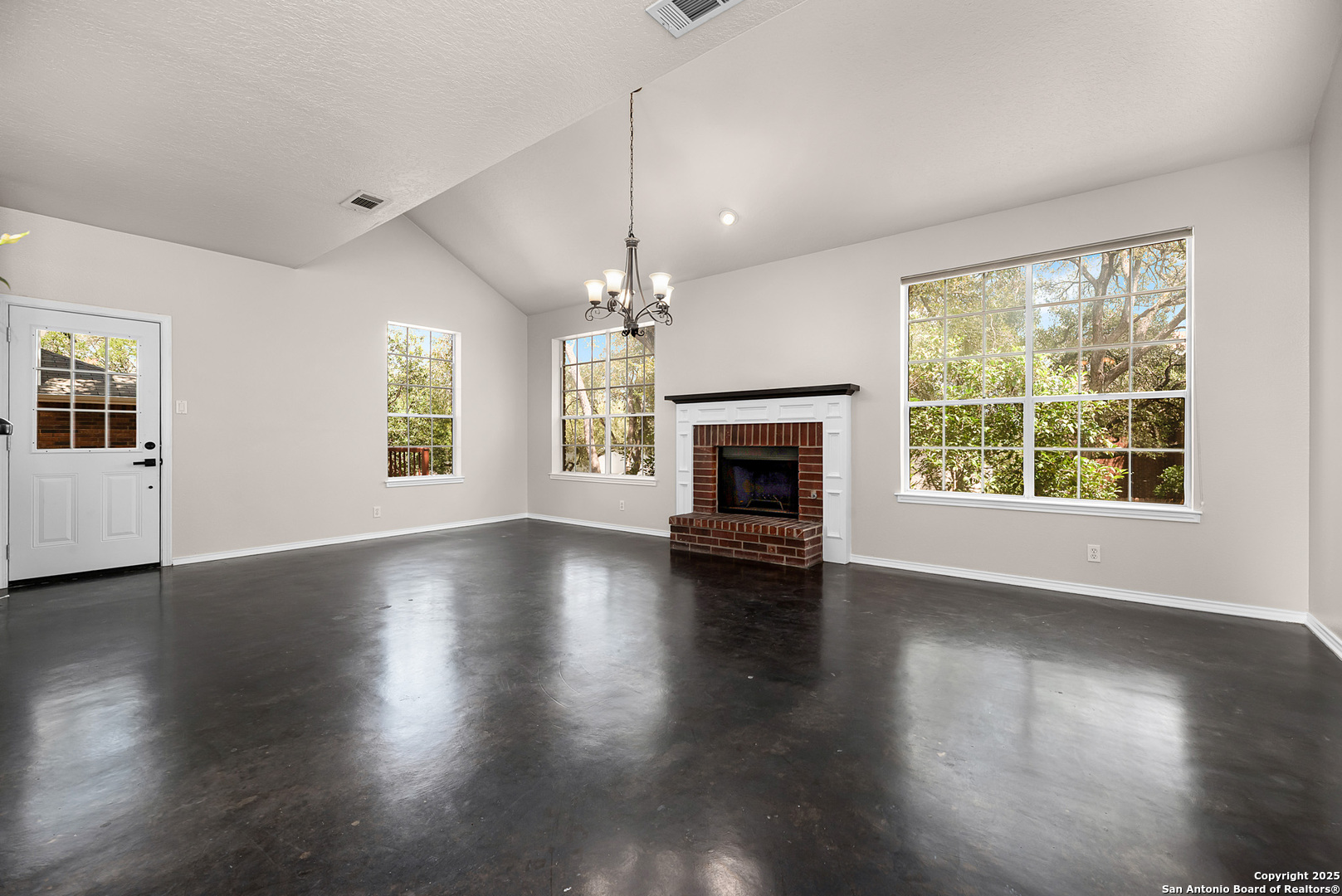1510 Kingsbridge San Antonio TX 78253