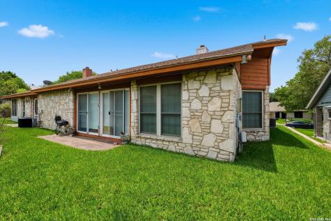 3813 Hunters Glen Schertz TX 78108