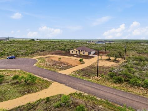 60 Friendship Hills Uvalde TX 78801