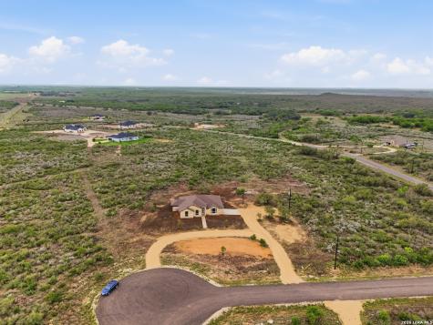 60 Friendship Hills Uvalde TX 78801