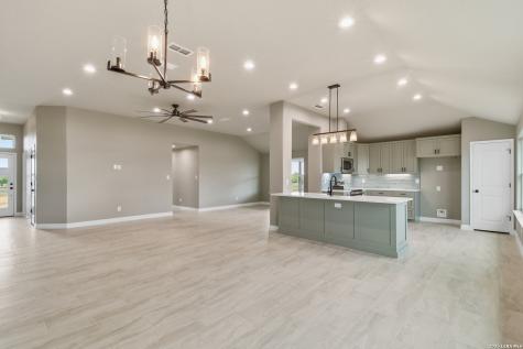 60 Friendship Hills Uvalde TX 78801