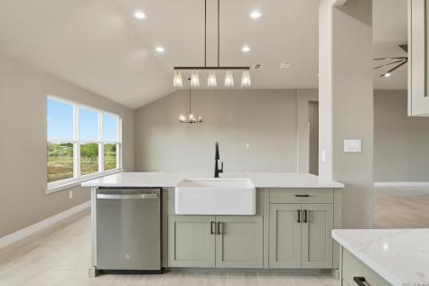 60 Friendship Hills Uvalde TX 78801
