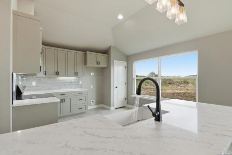 60 Friendship Hills Uvalde TX 78801