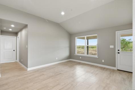 60 Friendship Hills Uvalde TX 78801
