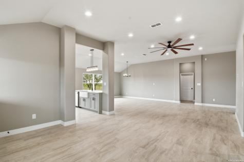 60 Friendship Hills Uvalde TX 78801