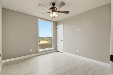 60 Friendship Hills Uvalde TX 78801