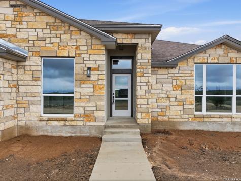 60 Friendship Hills Uvalde TX 78801