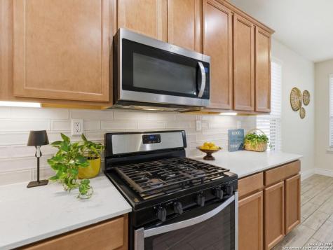 10823 Lone Ranger San Antonio TX 78254