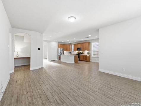 10823 Lone Ranger San Antonio TX 78254
