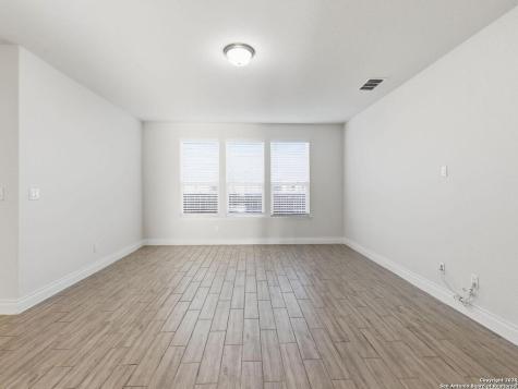 10823 Lone Ranger San Antonio TX 78254