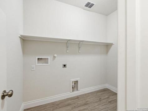 10823 Lone Ranger San Antonio TX 78254