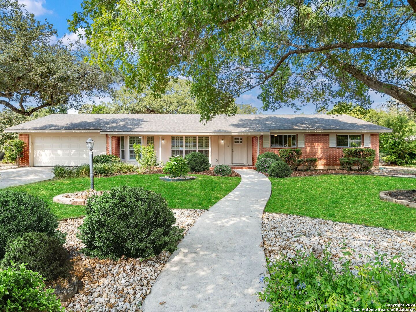 311 Royal Oaks Drive San Antonio TX 78209