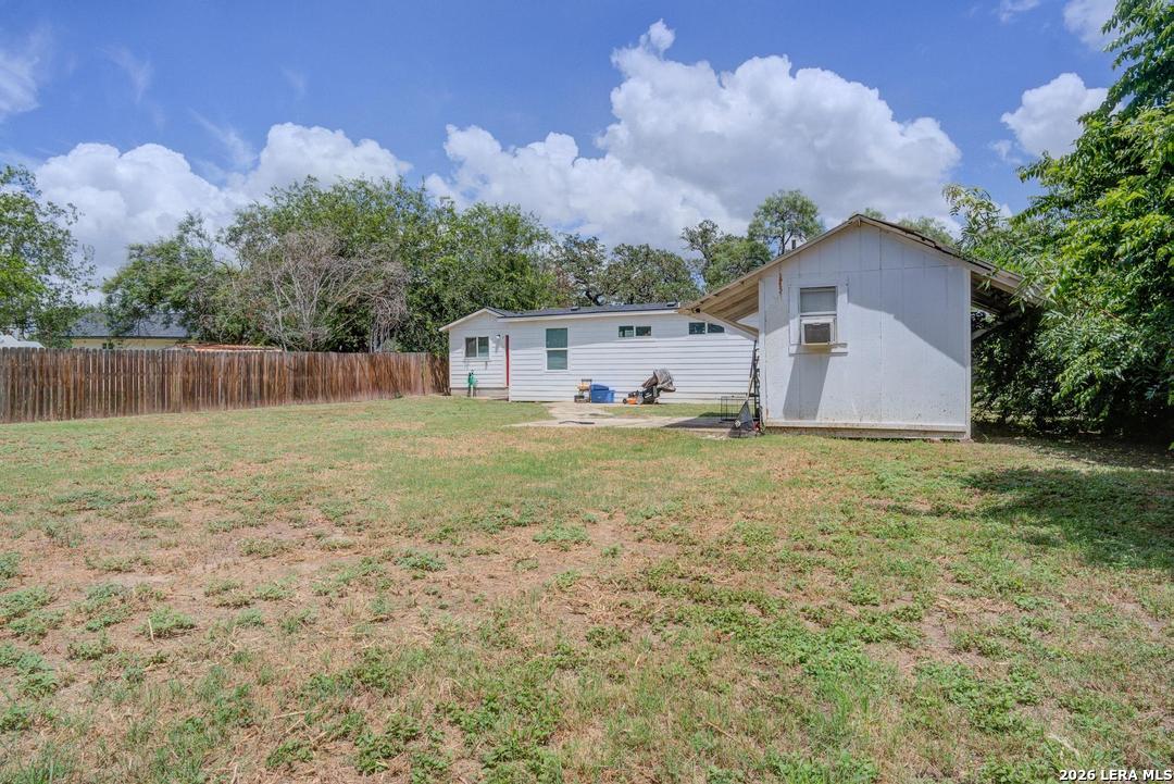 303 Lee Drive Devine TX 78016