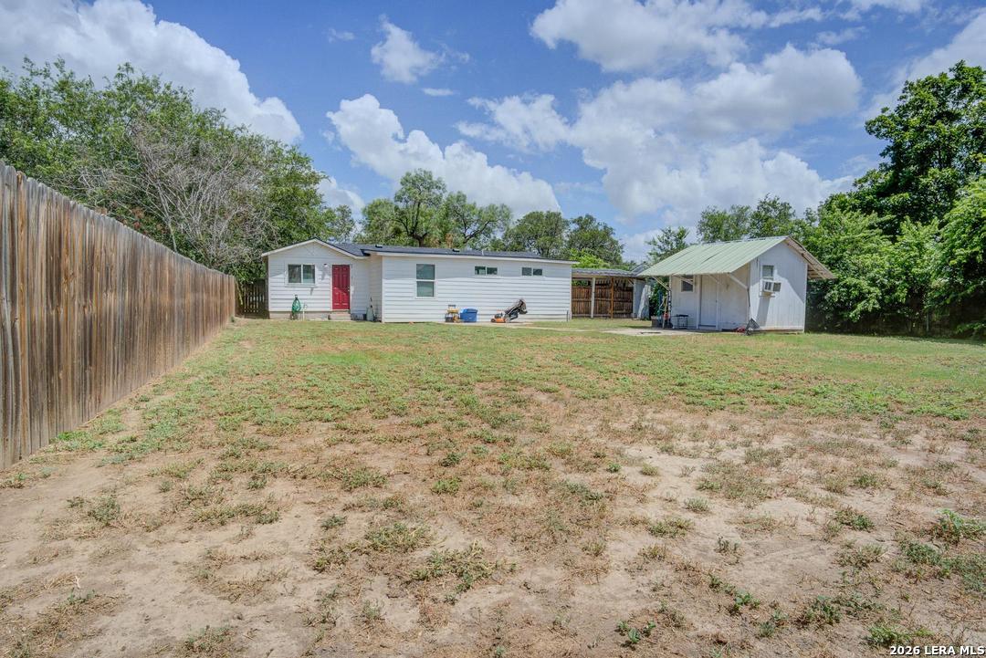 303 Lee Drive Devine TX 78016