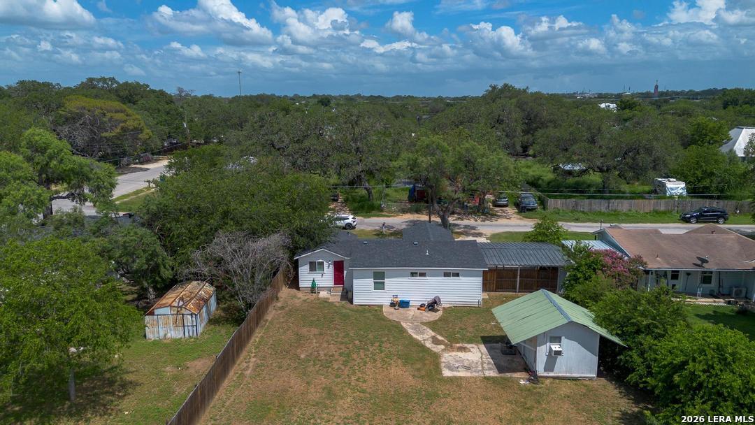 303 Lee Drive Devine TX 78016
