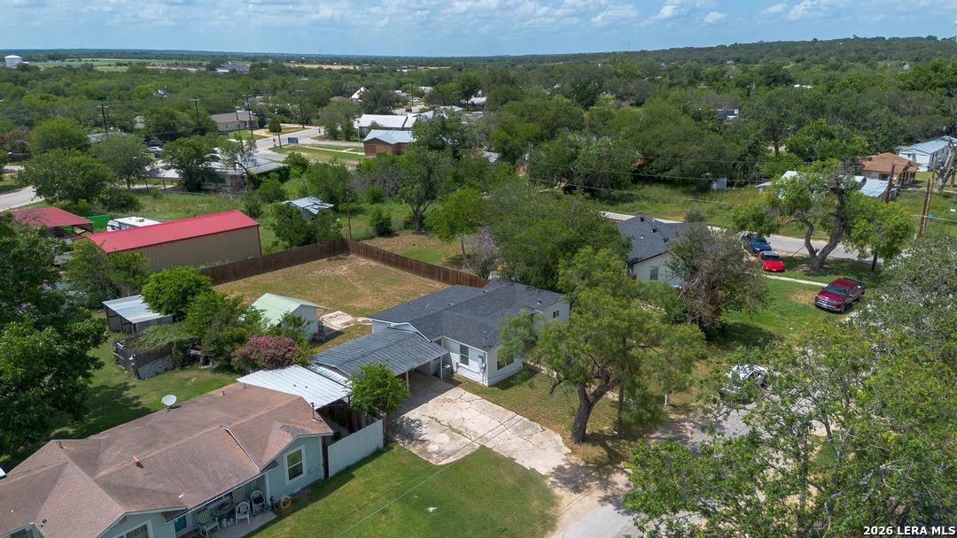 303 Lee Drive Devine TX 78016