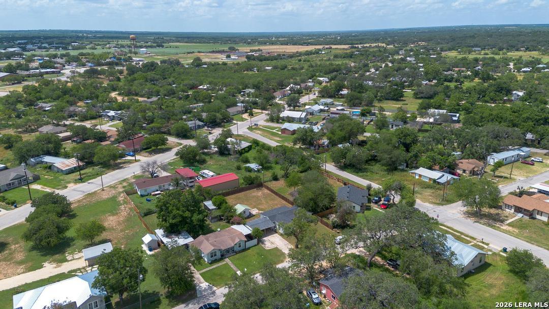 303 Lee Drive Devine TX 78016