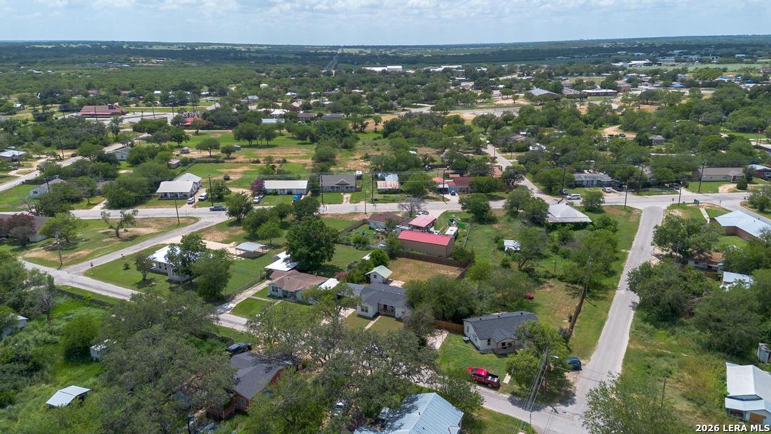 303 Lee Drive Devine TX 78016