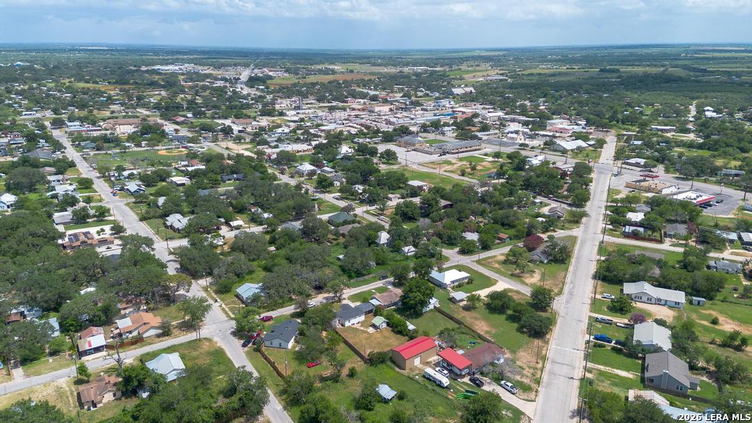 303 Lee Drive Devine TX 78016