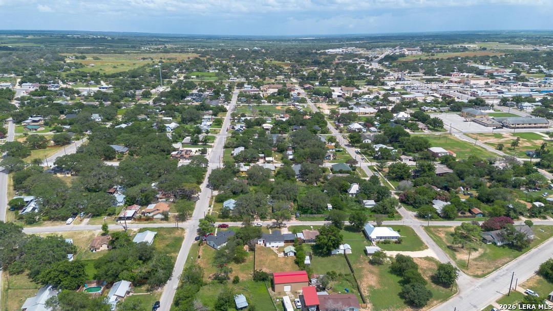 303 Lee Drive Devine TX 78016