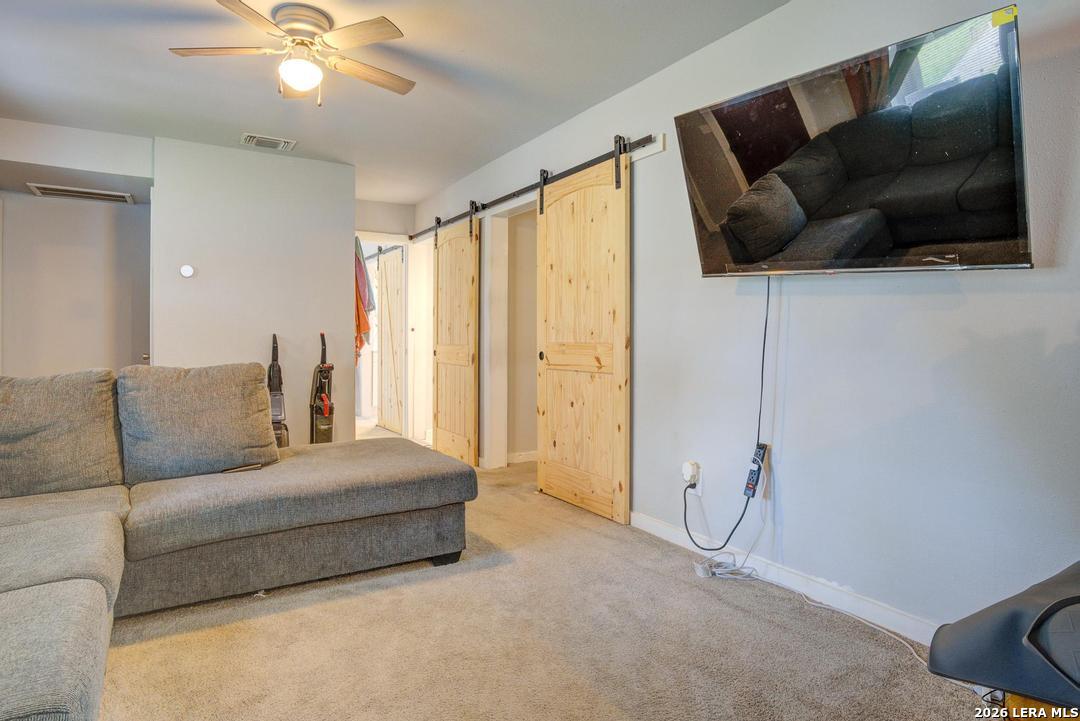 303 Lee Drive Devine TX 78016