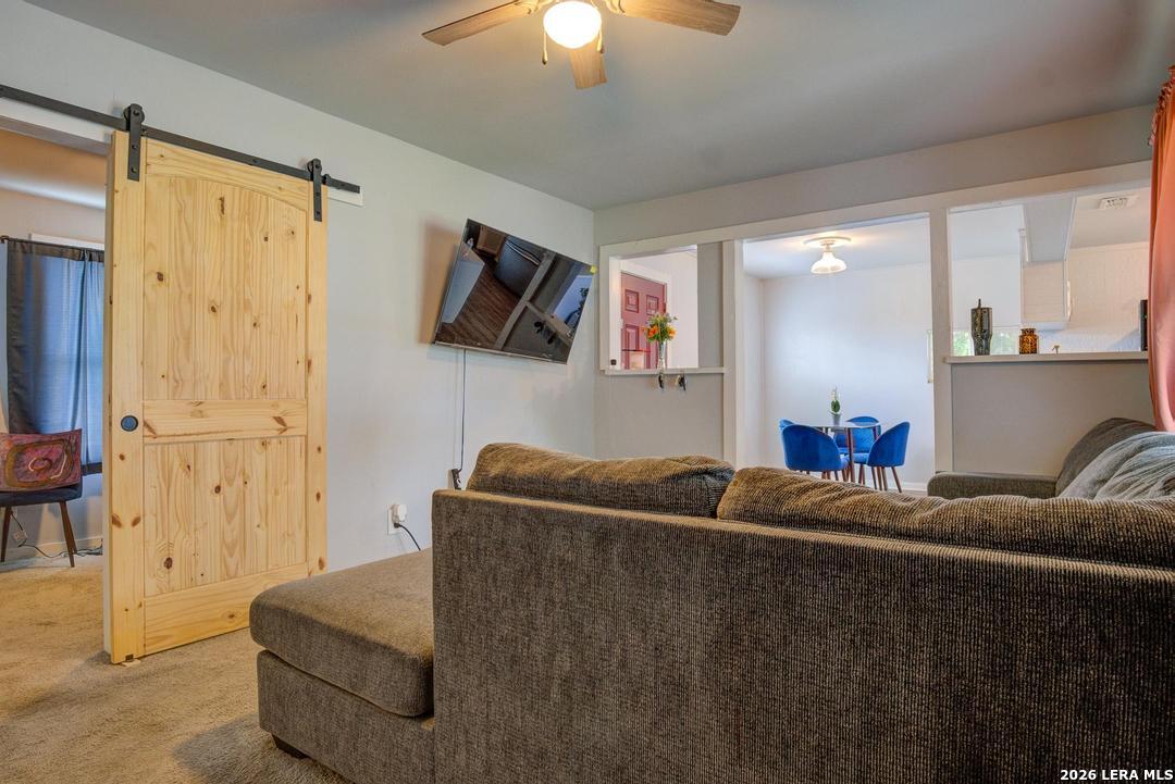 303 Lee Drive Devine TX 78016
