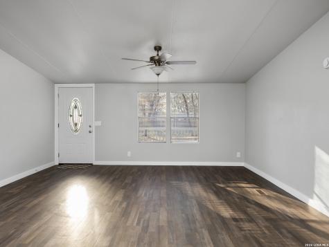 22906 Fawn Trail Elmendorf TX 78112