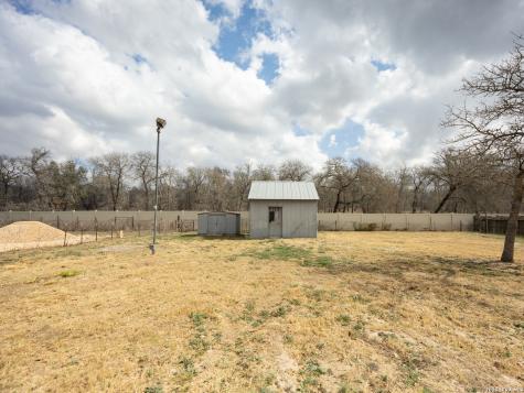 22906 Fawn Trail Elmendorf TX 78112