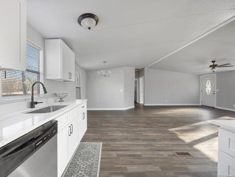 22906 Fawn Trail Elmendorf TX 78112