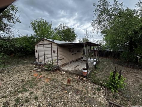176 County Road 5633 Castroville TX 78009