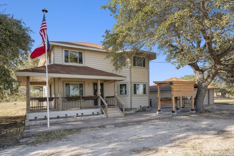 250 S Palo Alto Drive Floresville TX 78114