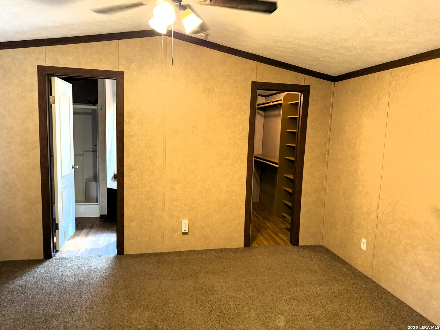 385 County Road 5719 Devine TX 78016