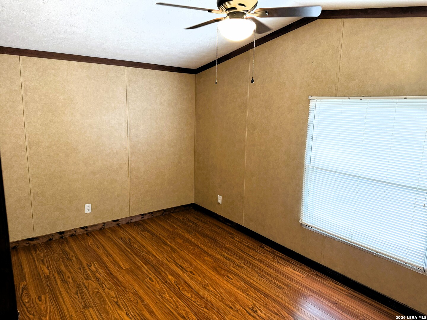 385 County Road 5719 Devine TX 78016