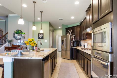 1019 Stone Crossing New Braunfels TX 78132