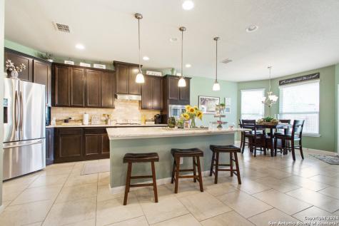 1019 Stone Crossing New Braunfels TX 78132