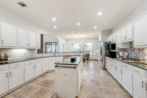 14014 Bluff Manor Drive San Antonio TX 78216