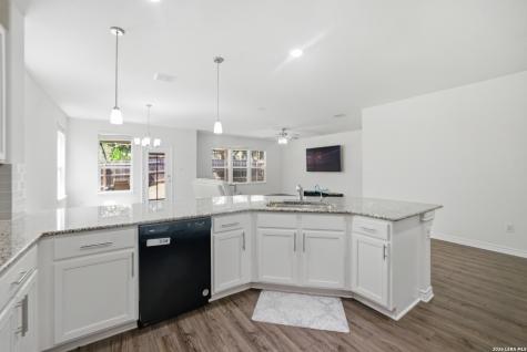 8075 San Mirienda Boerne TX 78015