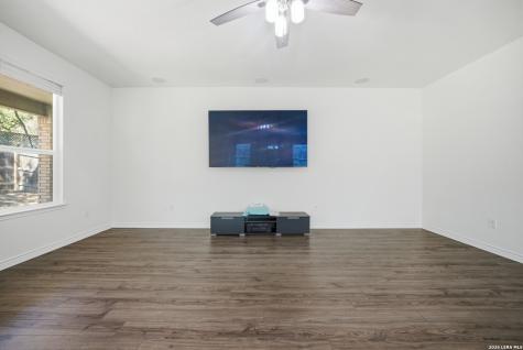 8075 San Mirienda Boerne TX 78015
