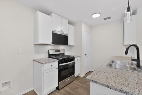 1035 Cozumel Emerald San Antonio TX 78253