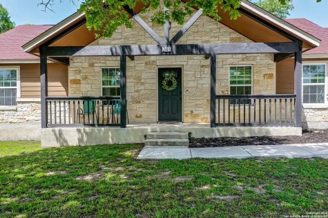 241 Great Oaks Boulevard La Vernia TX 78121