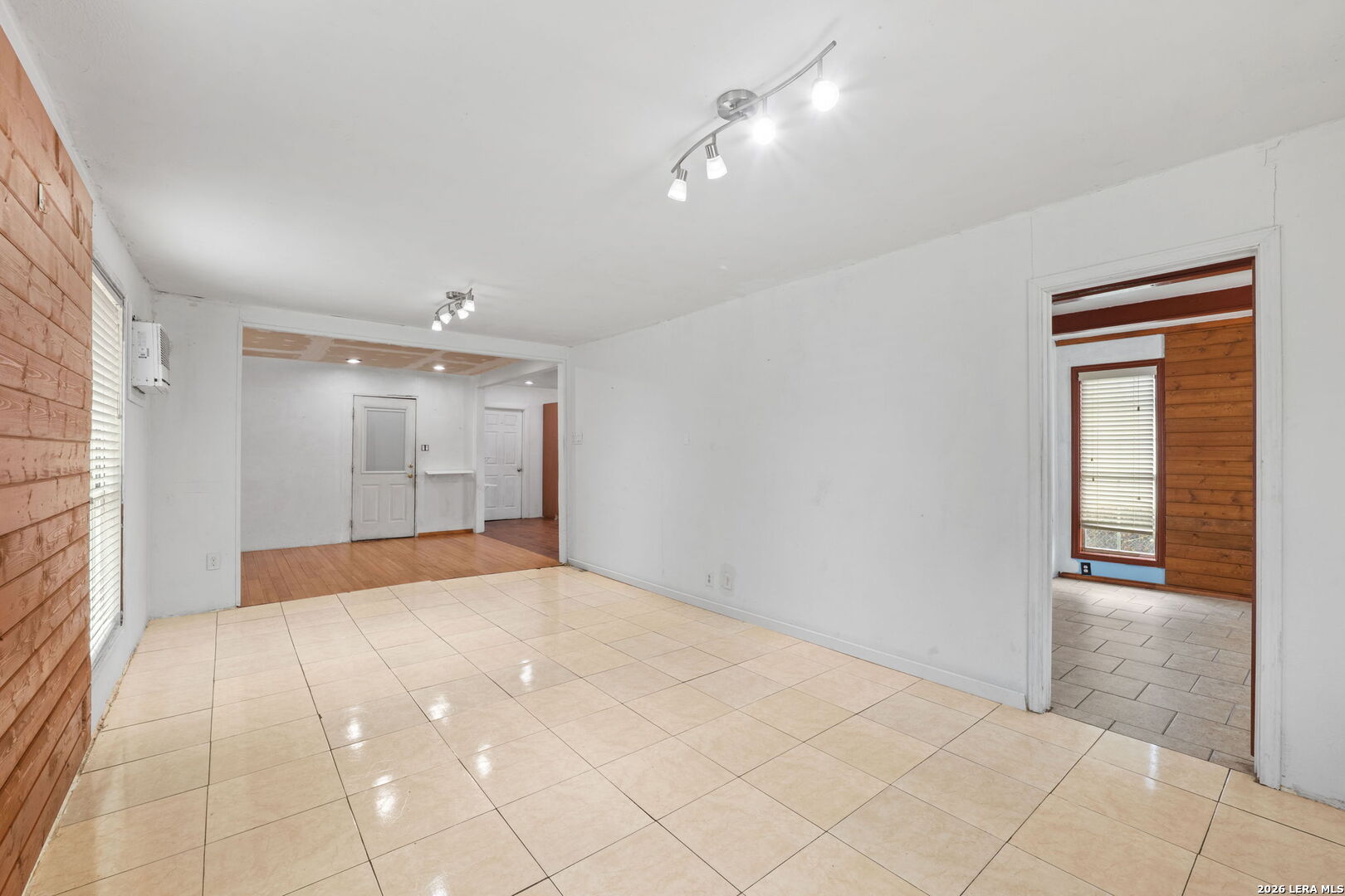 202 E Lubbock San Antonio TX 78204