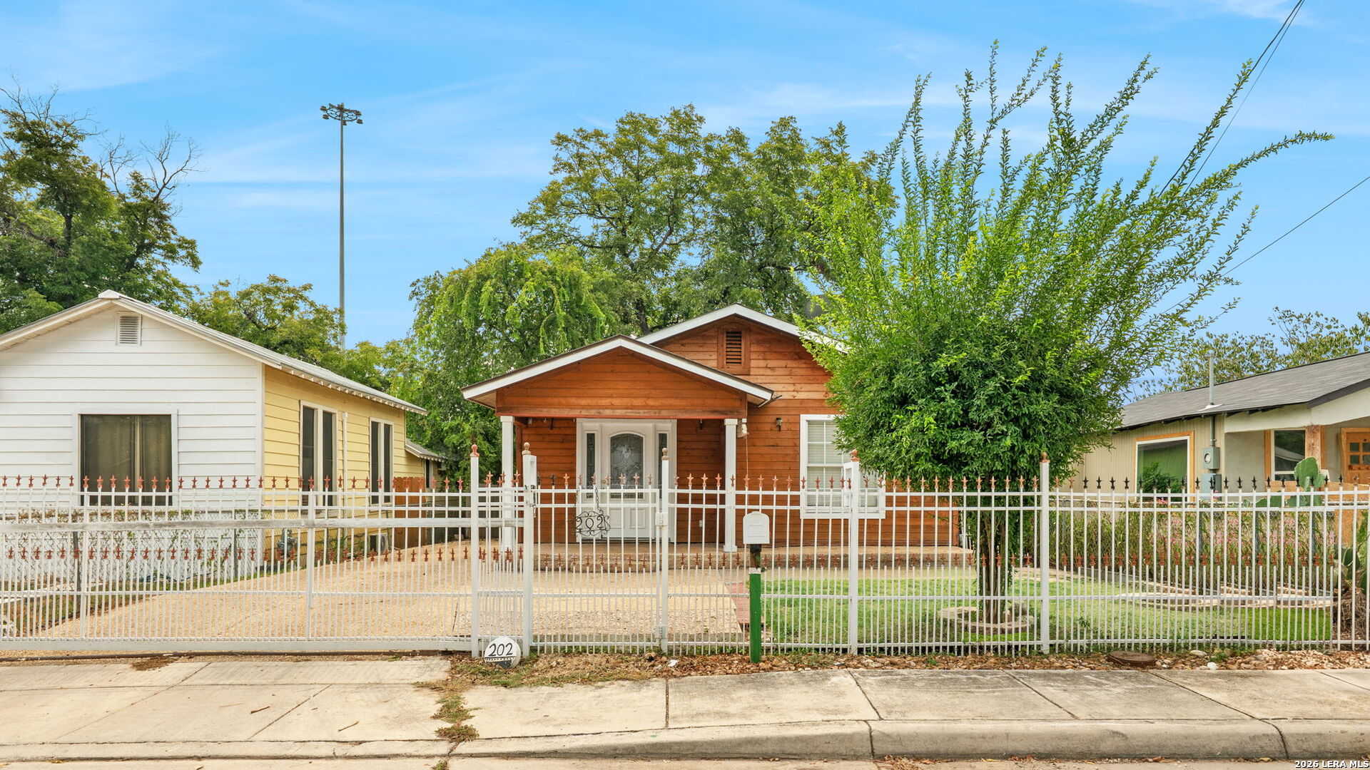 202 E Lubbock San Antonio TX 78204