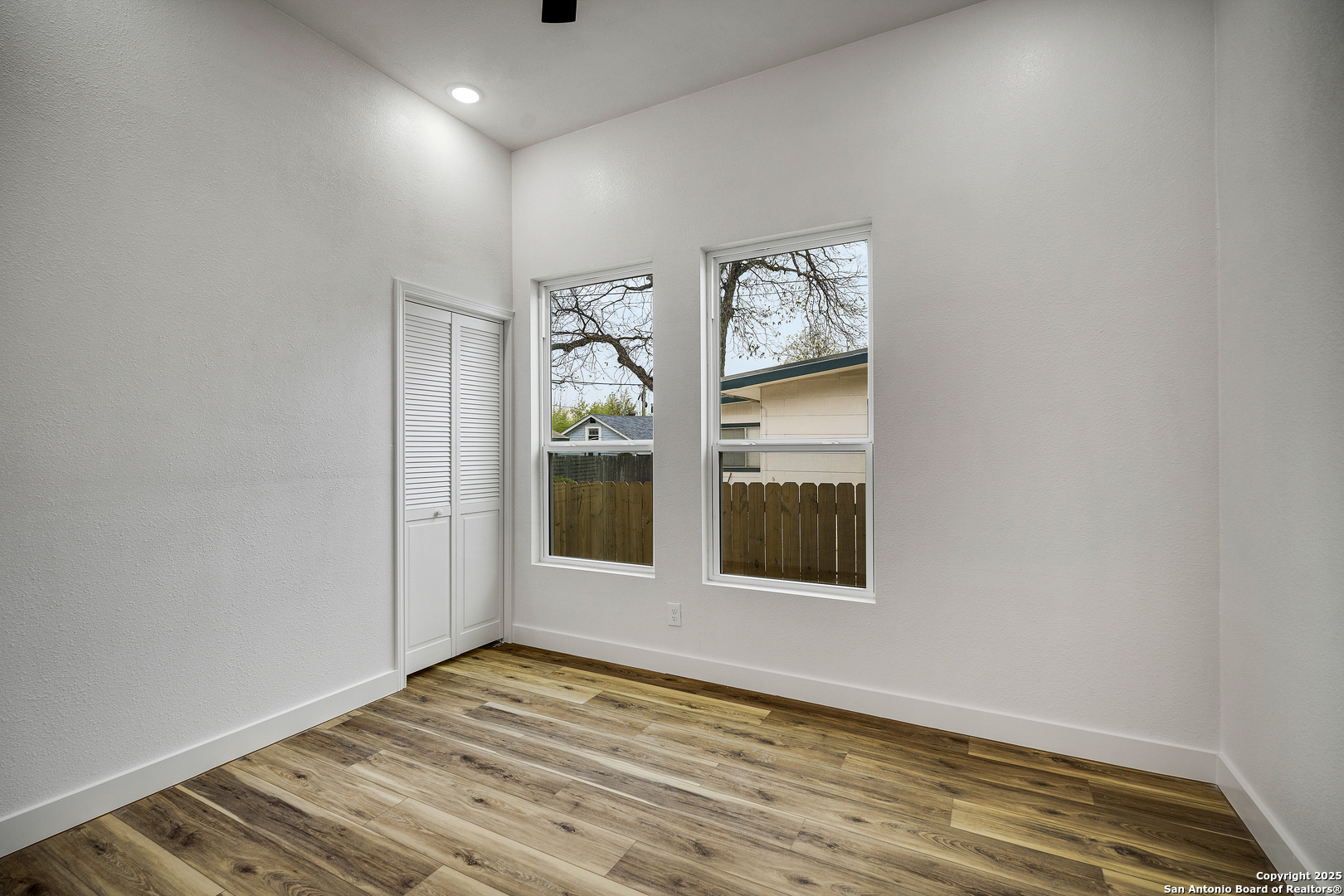 520 W Mistletoe San Antonio TX 78212